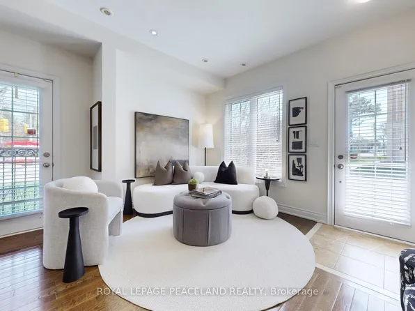 82 Hargrave Ln, Toronto, ON M4N 0A4