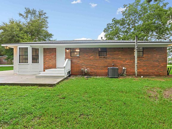 4th image of 23000 Pecan St