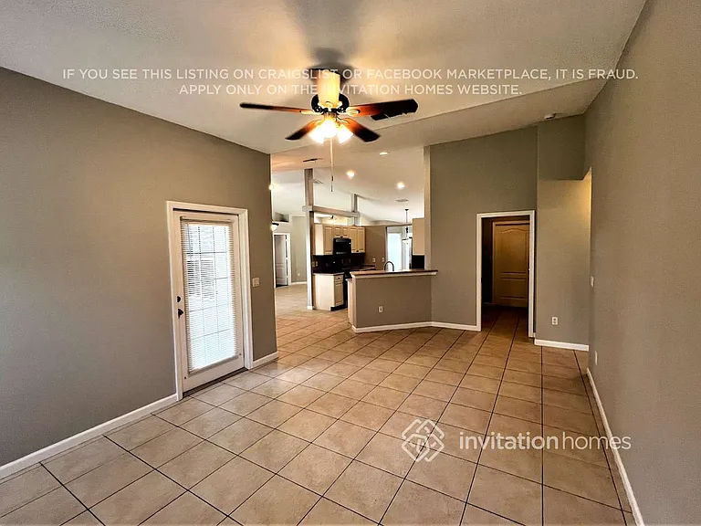668 SE Damask Ave — Photo 8