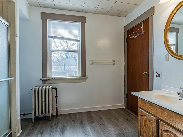 311 W Green St — Photo 30