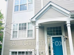 922 S Darla Ct, Waukegan, IL 60085