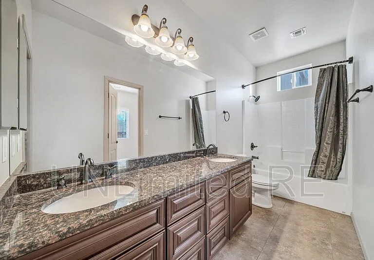 2805 S Flagstone Ln — Photo 13