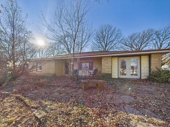 208 Park St, Fall River, KS 67047