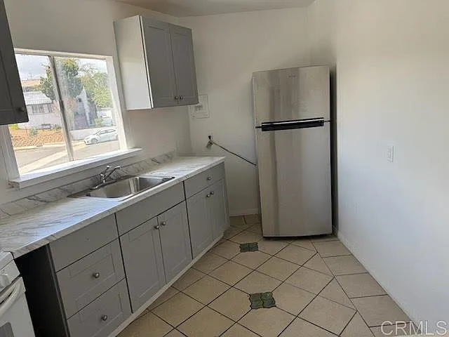 2 bed, 850 sqft, $1,995 — Photo 3