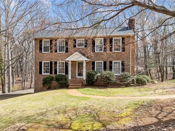 220 Baptist Dr, King, NC 27021