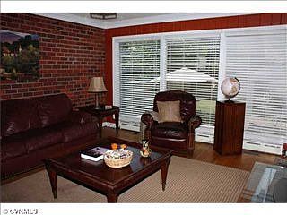 3rd image of 1219 Windsor Ave