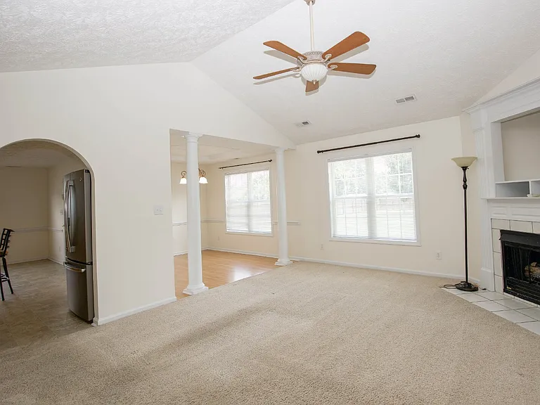 106 Harvest Ln — Photo 5
