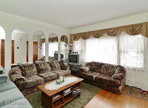 2nd image of 2821 N 73rd Ct