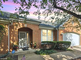 342 Wentworth Ln, Bloomingdale, IL 60108