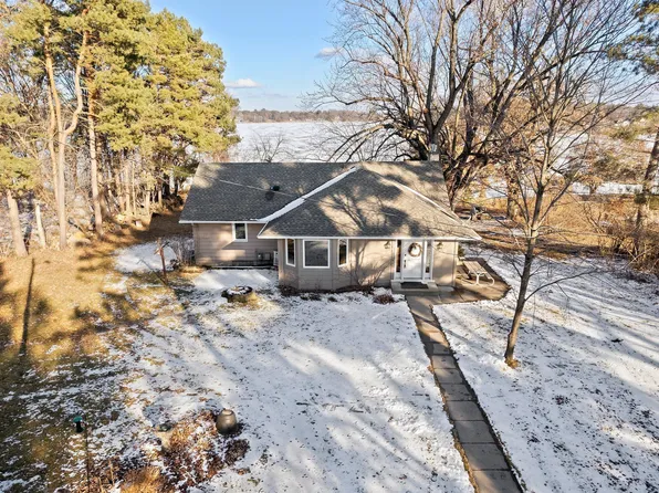 33509 Helium St NW, Cambridge, MN 55008