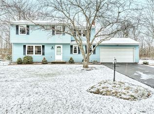 6930 Lakeside Rd, Ontario, NY 14519