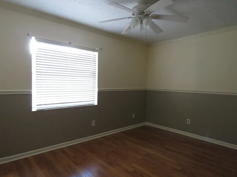 8606 Woodridge Rd — Photo 7