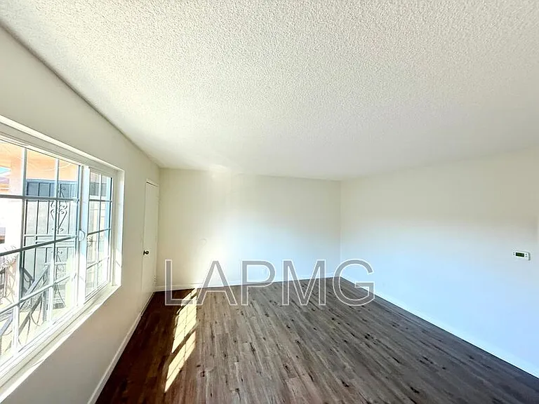 7035-7039 Miles Ave #7035-B — Photo 3