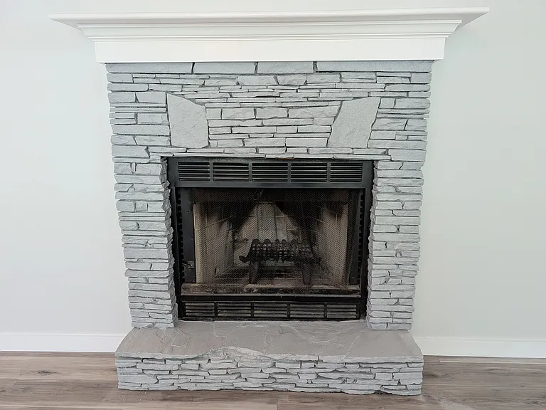 130 Hillside Dr — Photo 5