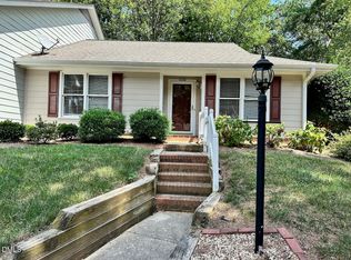 6422 Meadow View Dr, Raleigh, NC 27609