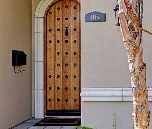 4th image of 1115 Steinhart Ave