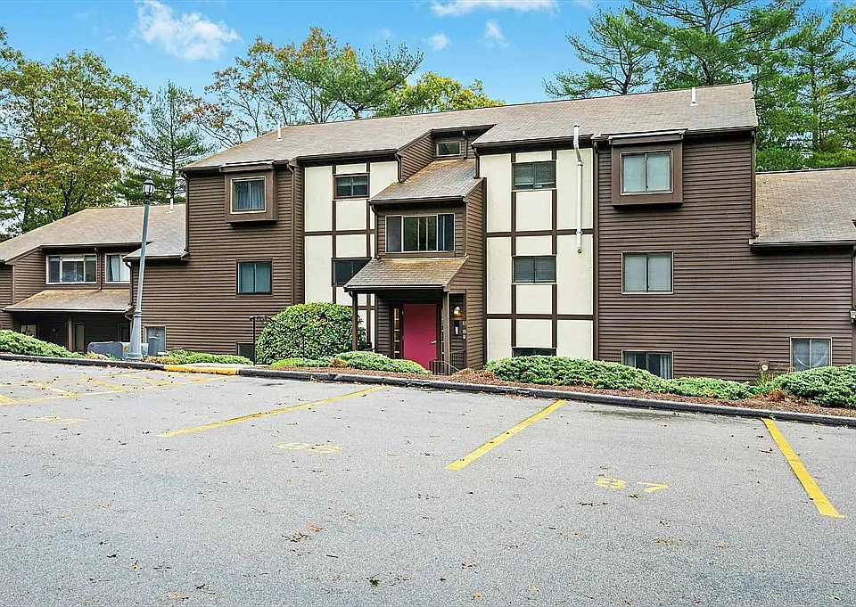83 Highwood Dr #83