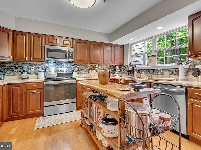 103 Quiet Waters Pl — Photo 13
