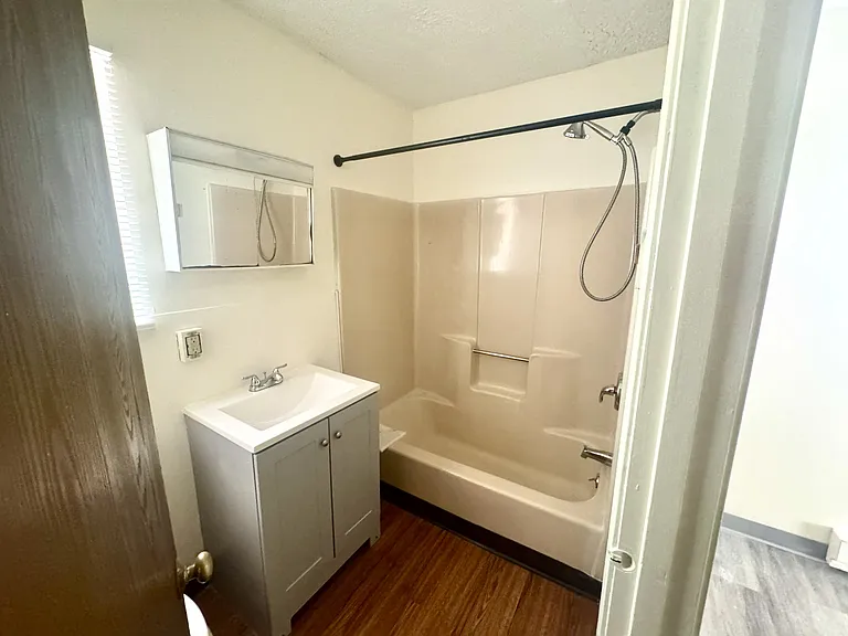 27 Maple Ave #1 — Photo 24