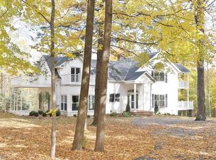 1421 Cardinal Ln, Gates Mills, OH 44040