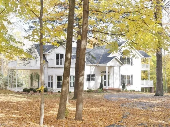 1421 Cardinal Ln, Gates Mills, OH 44040