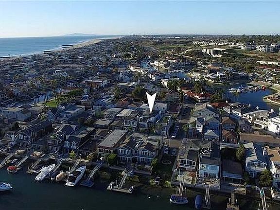 2nd image of 415.5 38th St