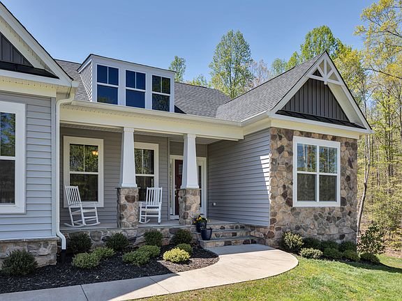 4th image of 109 Richwood Cv