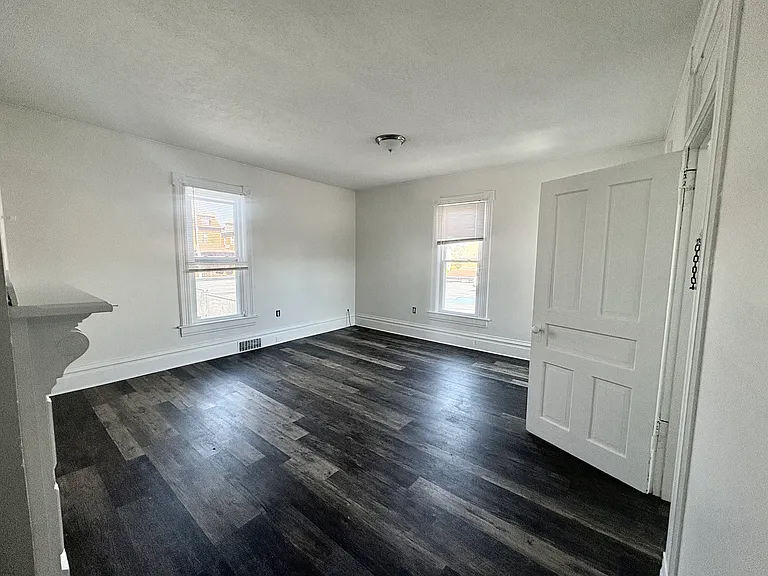 318 W Pike St #2 — Photo 2
