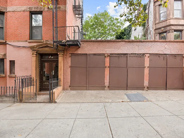 363 Sixth Avenue image 3 of 23