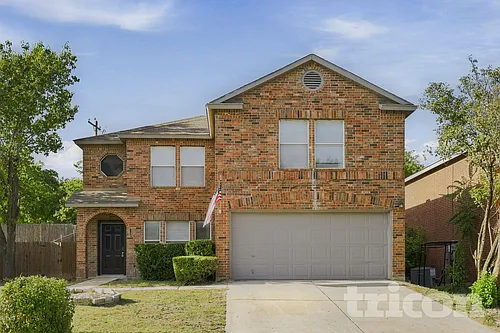 541 Gibson St Photo 1