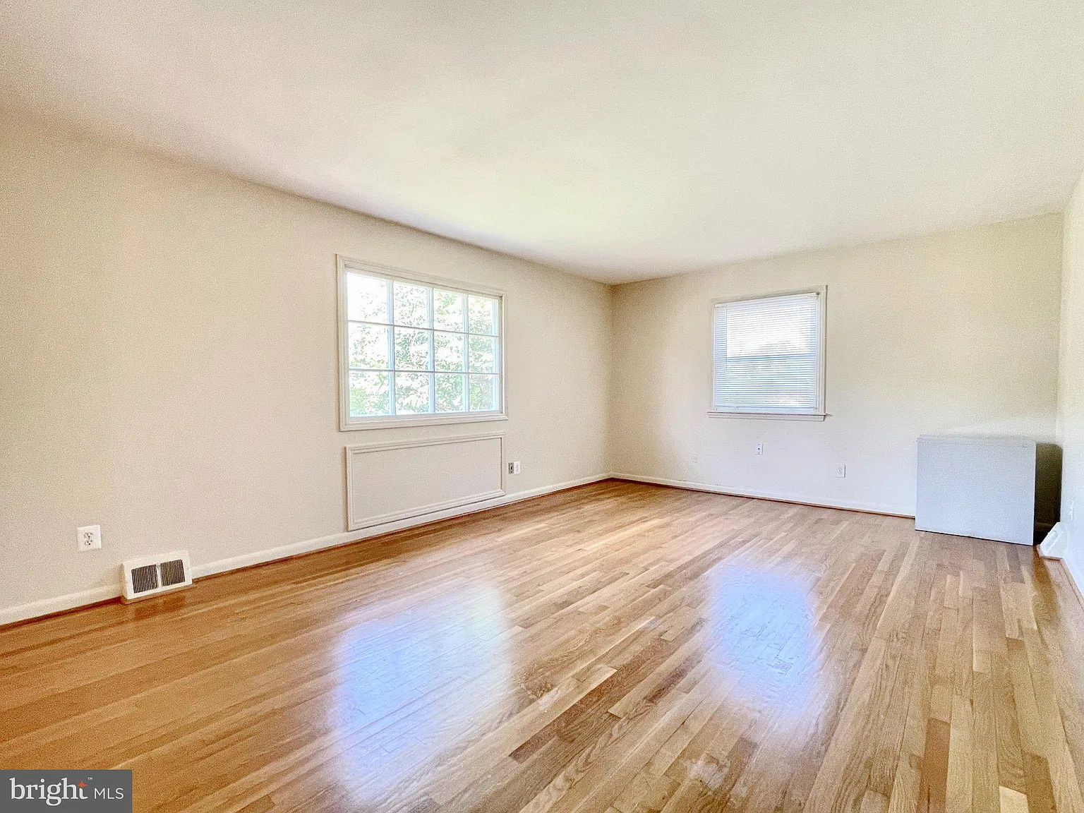 4 bed, 3.0 bath, 2505 sqft, $3,100 — Photo 4
