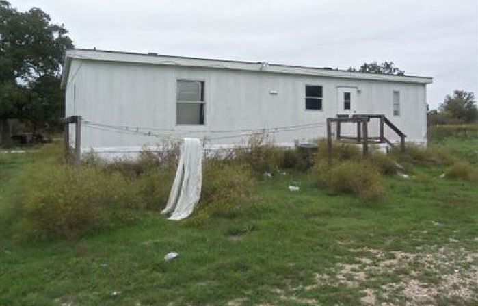 2nd image of 524 Catfish Ln