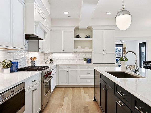 3rd image of 222 Ferndale Rd S #105