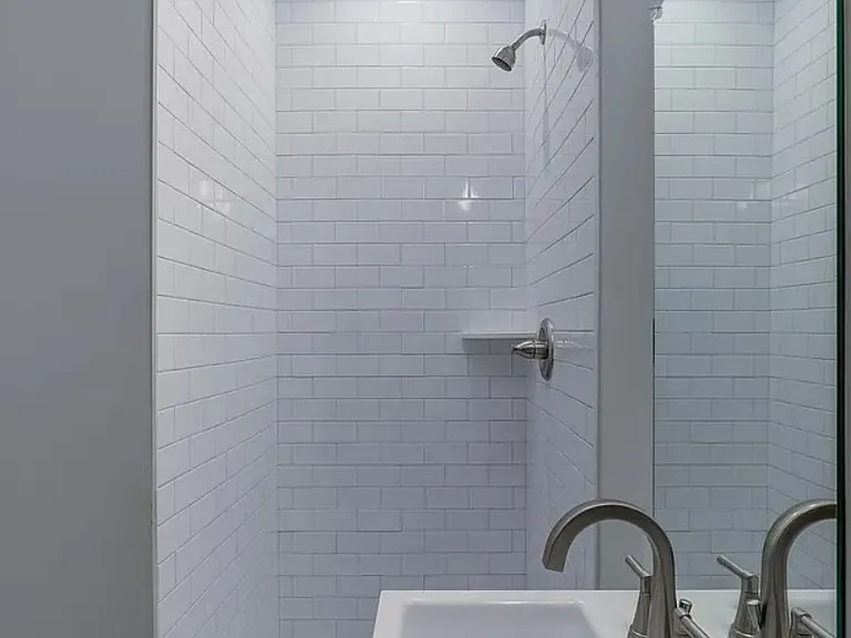 2222 E Albert St — Photo 28