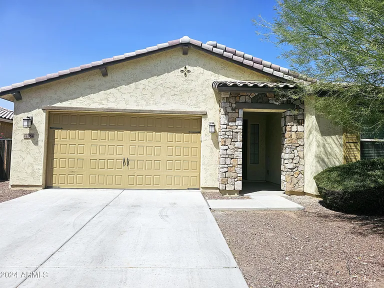 27284 N Skipping Rock Rd — Photo 1