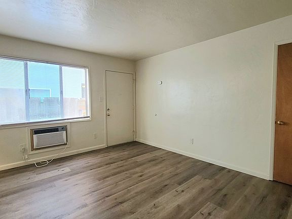 4th image of 1126 T St APT 4