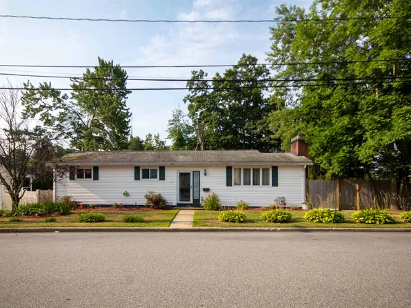 167 Dave Street, Manchester, NH 03104