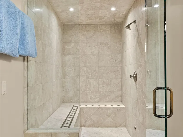 691 Pfister Dr — Photo 58