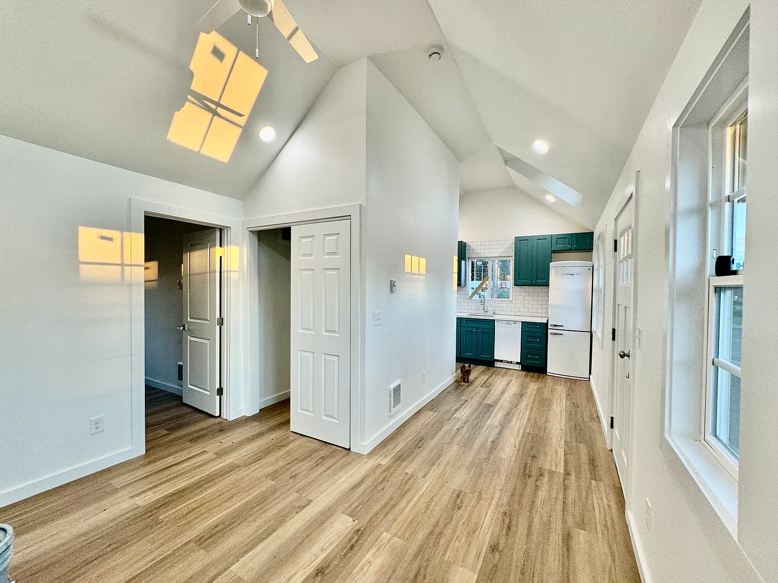 1 bed, $2,050 — Photo 3