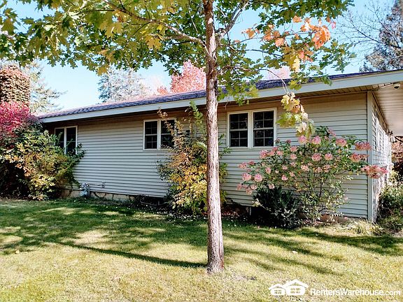 5th image of 2847 Edward Dr