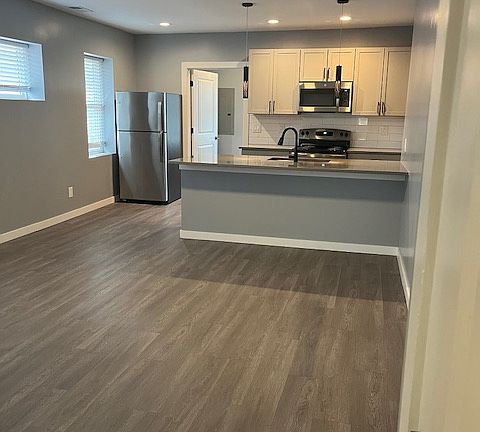 2nd image of 1375 N 5th St #1377