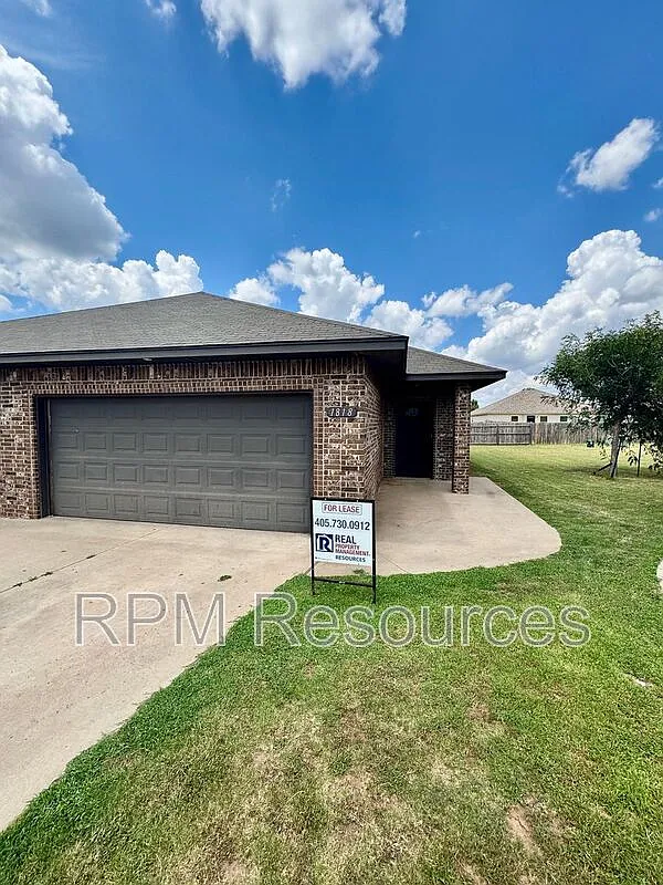 3 bed, 2.0 bath, 1250 sqft, $1,195 — Photo 1