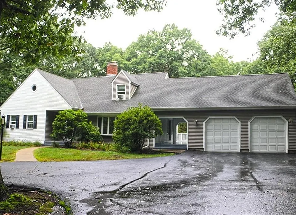52 Charcalee Dr