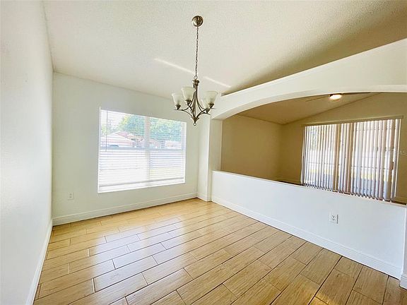 5th image of 2425 Timothy Ln