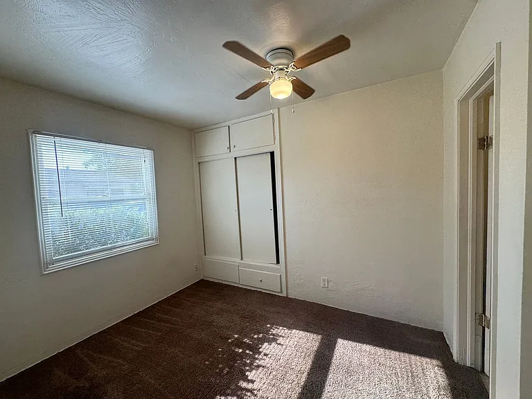 1018 Wilson Ave — Photo 4