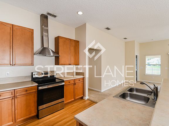 5th image of 13563 Teddington Ln