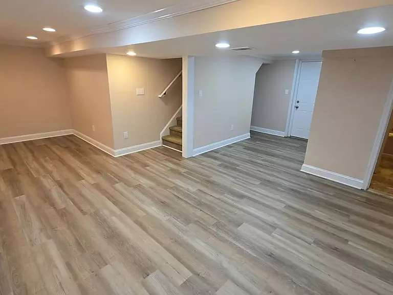 1113 Grandin Ave — Photo 7