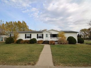 3005 6th St SE, Minot, ND 58701