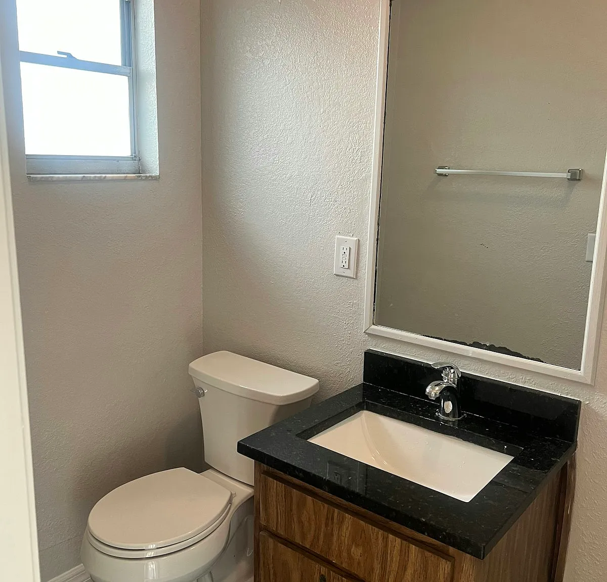 11709 Wesson Circle East — Photo 3