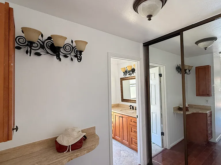 5513 Pamplona Ct — Photo 8